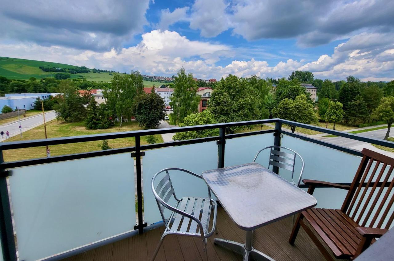 Oskar Wilde Stara Lubovna Exterior foto